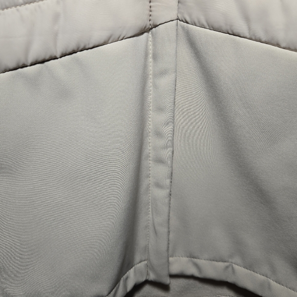 New Balance Women's Quilted Running Jacket Beige Full Zip Hooded Zip Pockets XL - Picture 5 of 14